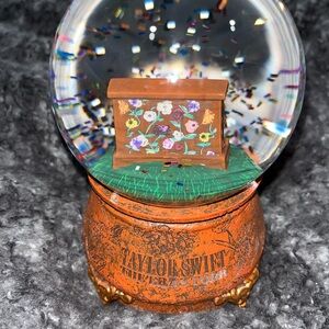 Taylor Swift The Eras Tour Acoustic Piano snow globe